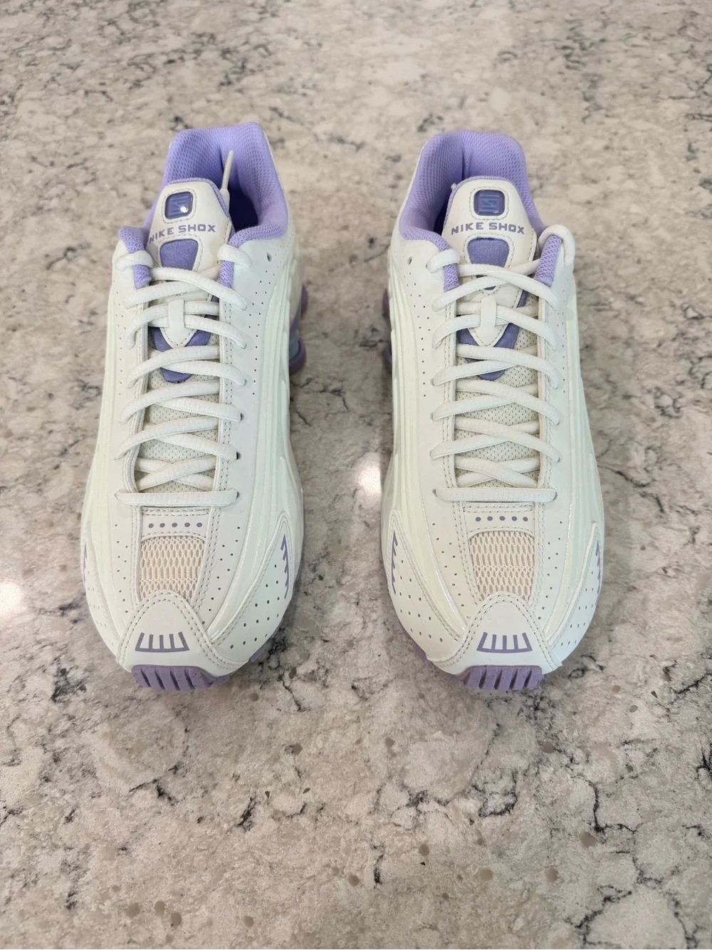 NEW - Nike Shox R4 Soft Pearl & Purple Sneakers - IH4050-001